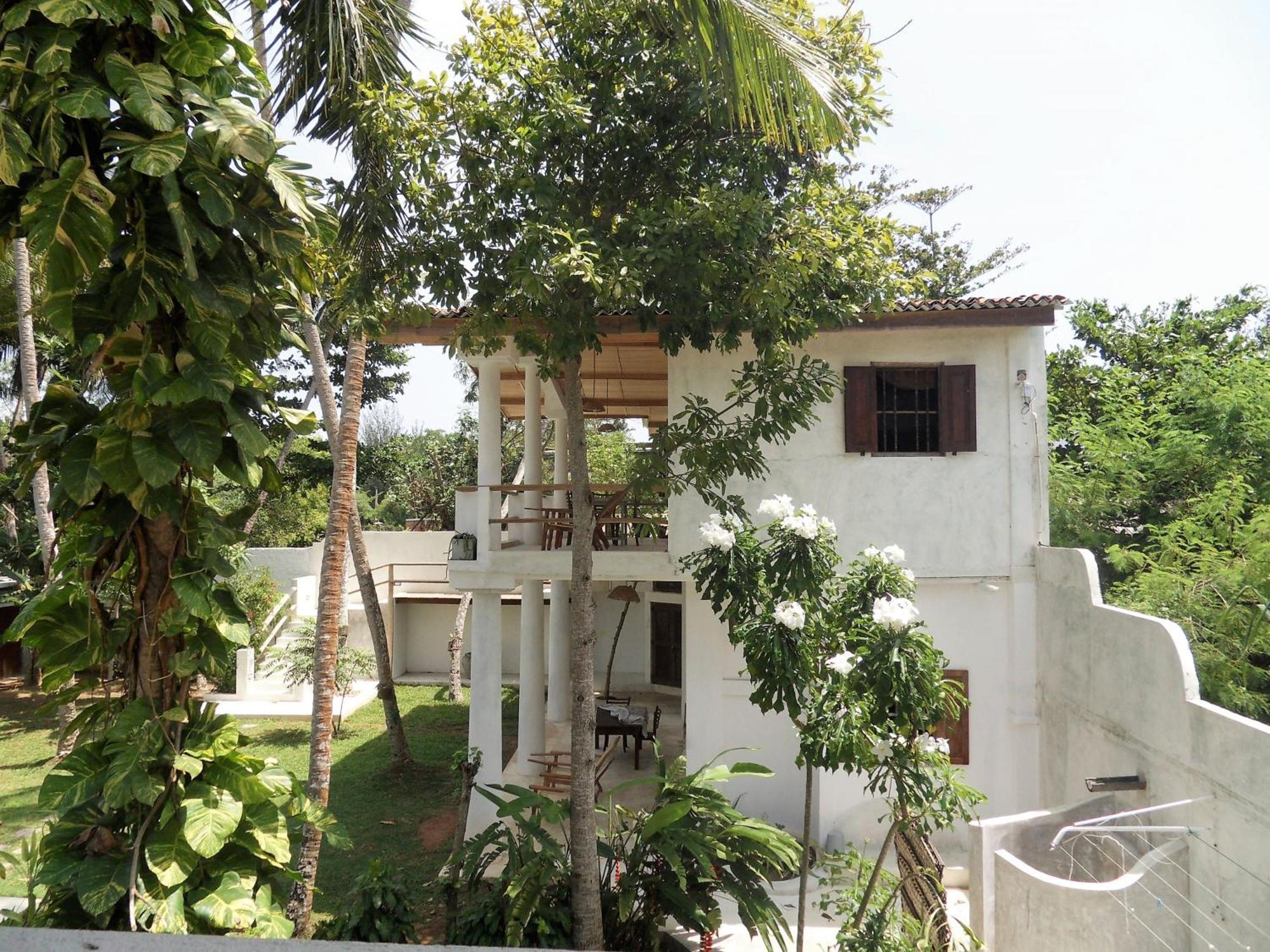 Deep Blue Appartement Matara Buitenkant foto