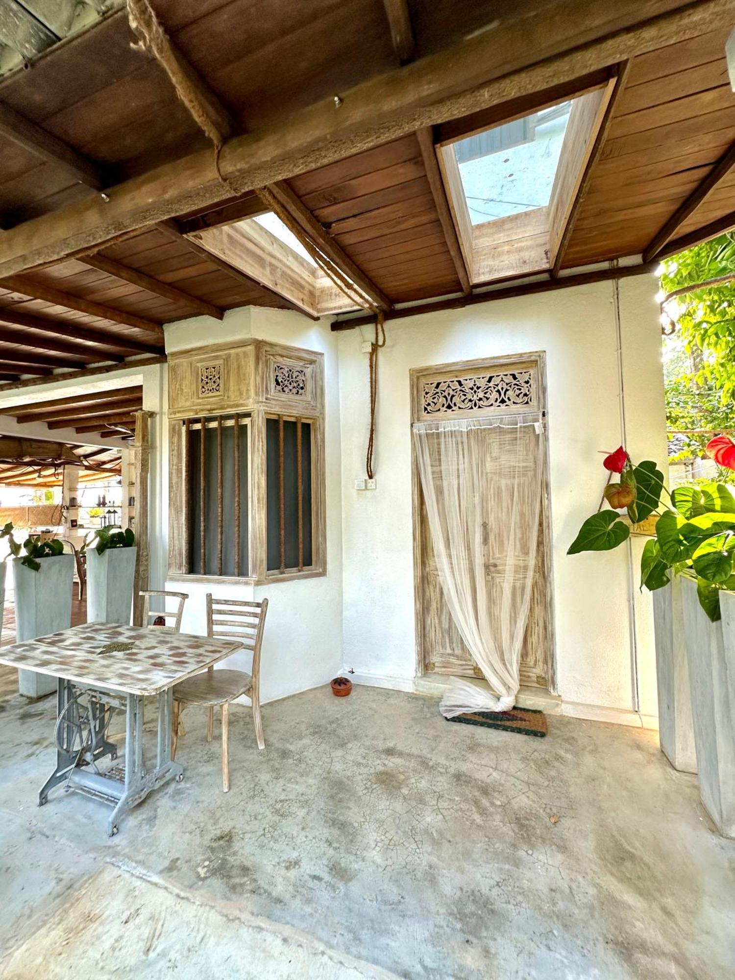 Deep Blue Appartement Matara Buitenkant foto