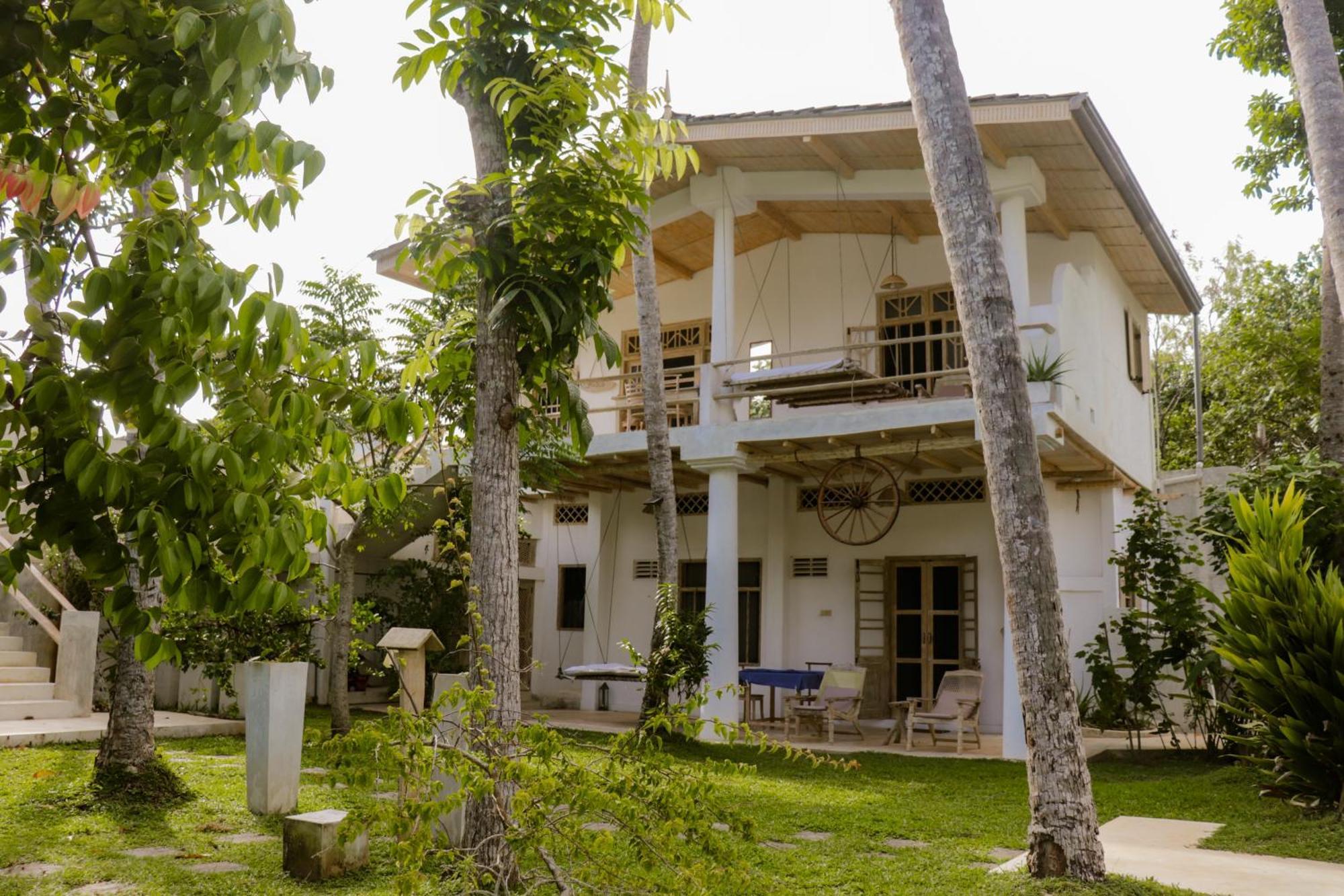 Deep Blue Appartement Matara Buitenkant foto