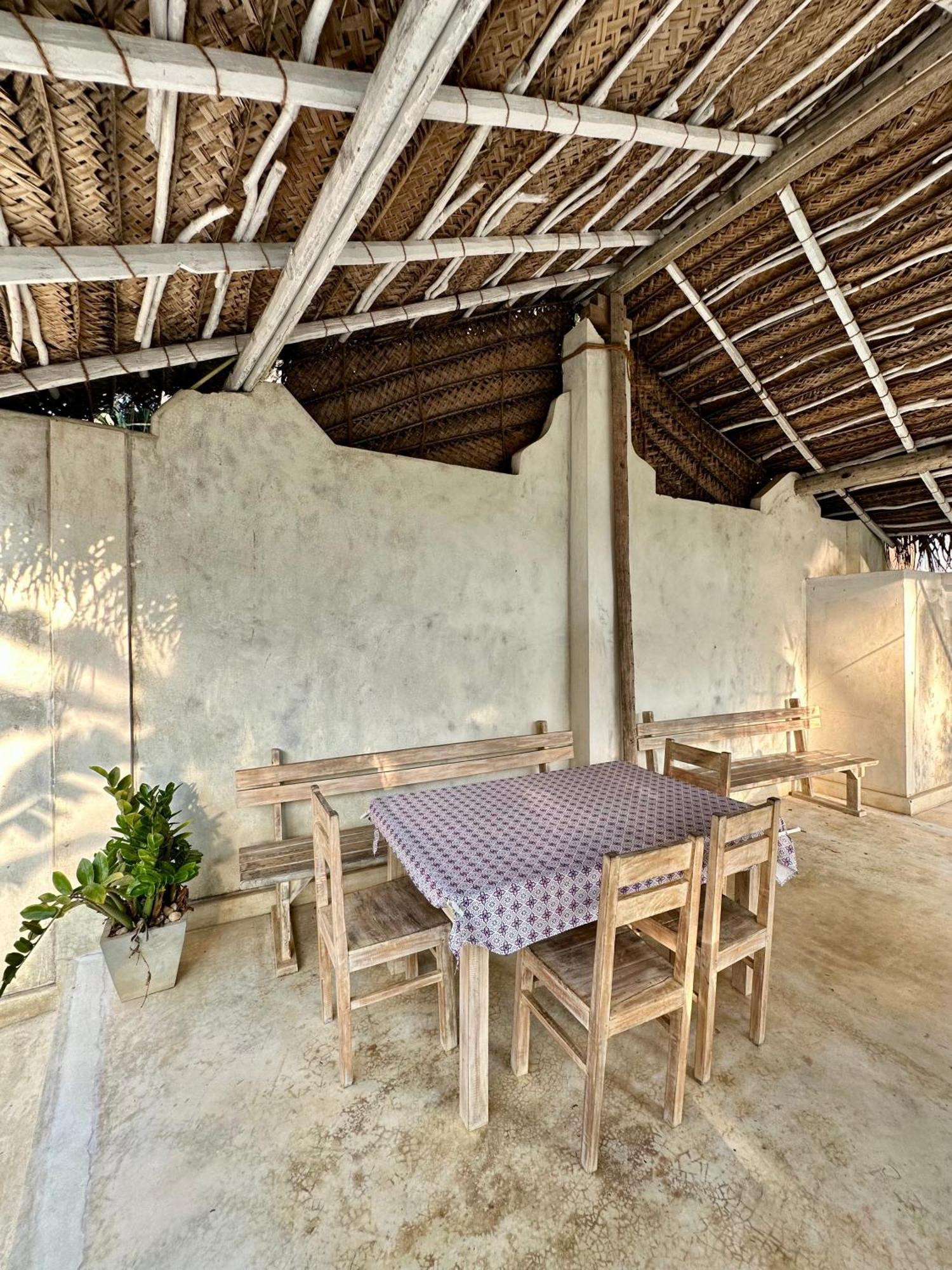 Deep Blue Appartement Matara Buitenkant foto